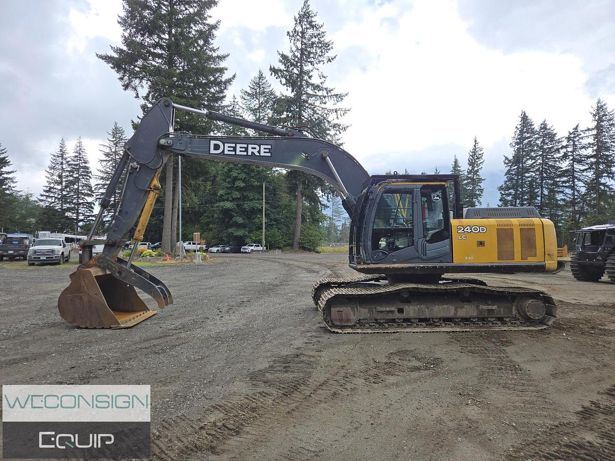 Used 2007 John Deere 240D Excavator
