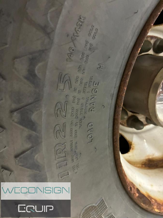 Used 2015 Kenworth T370 Van Truck