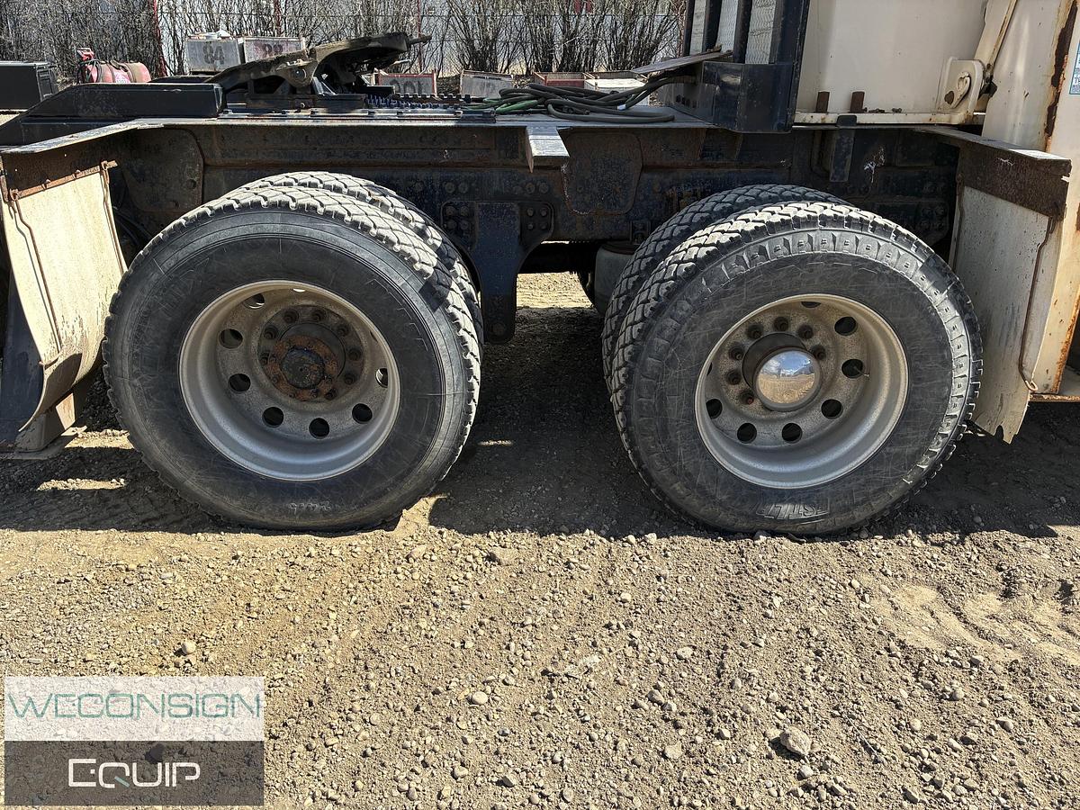 Used 2015 Kenworth T880 Crane Truck