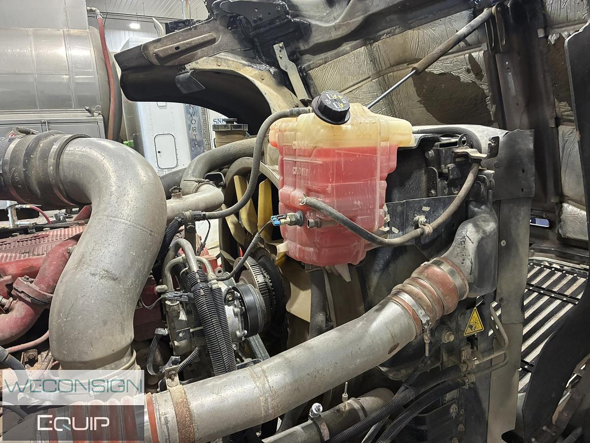 Used 2015 International Eagle Sleeper Truck