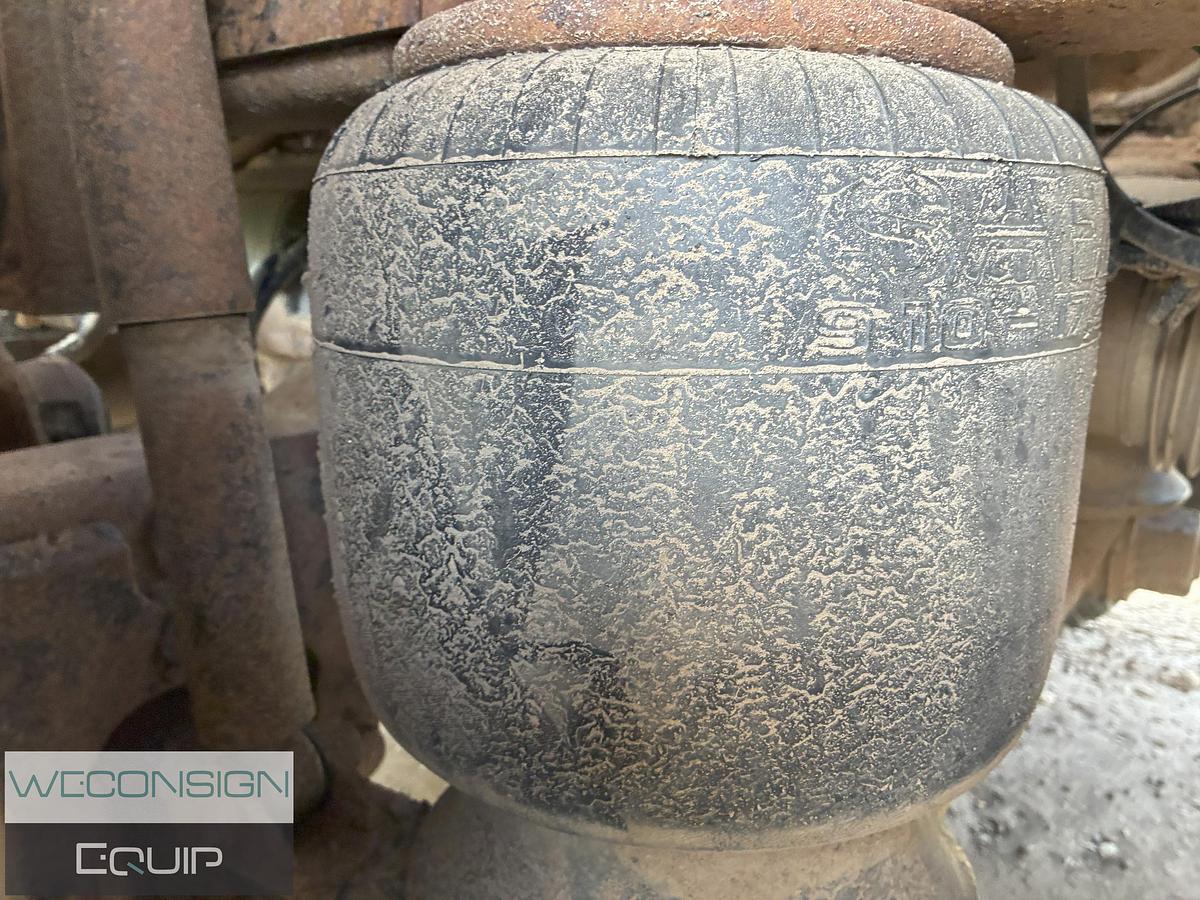 Used 2010 Kenworth T800 Tri Drive Combo Vac