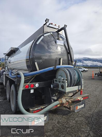 Used 2020 Peterbilt 348 TA Water Truck