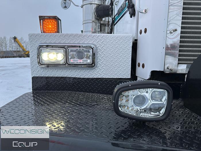 Used 2004 Kenworth C500B Bed Truck