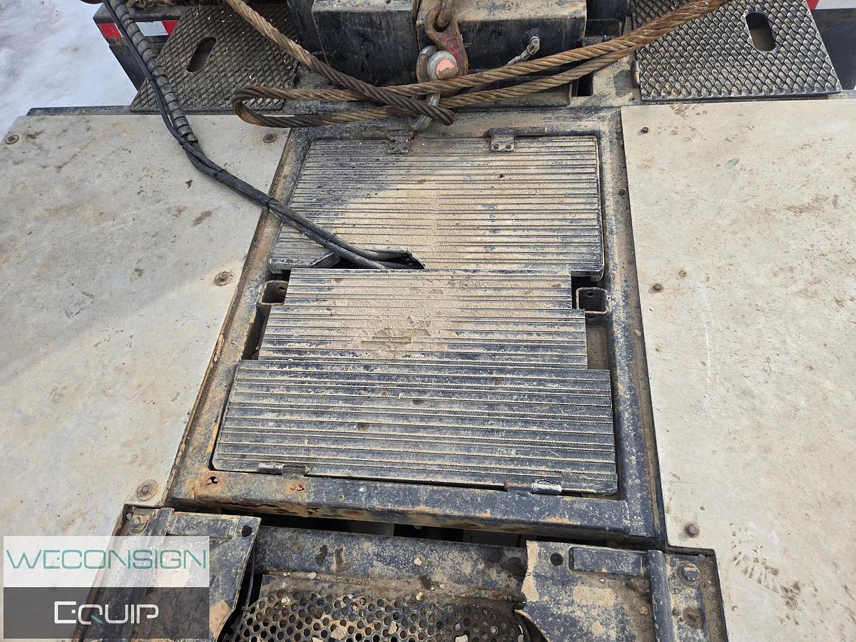 Used 2013 Kenworth T800 Winch Truck