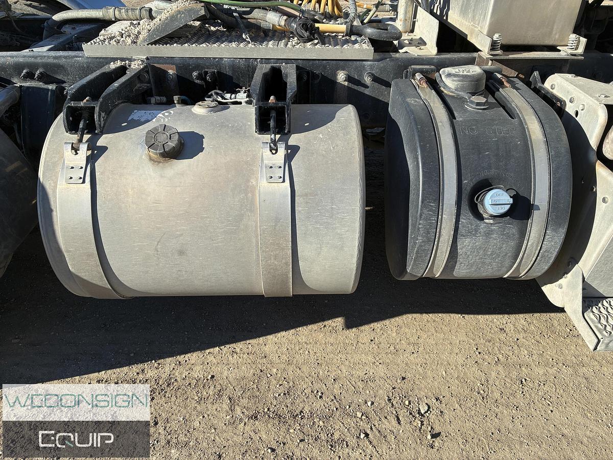 Used 2014 Peterbilt 384