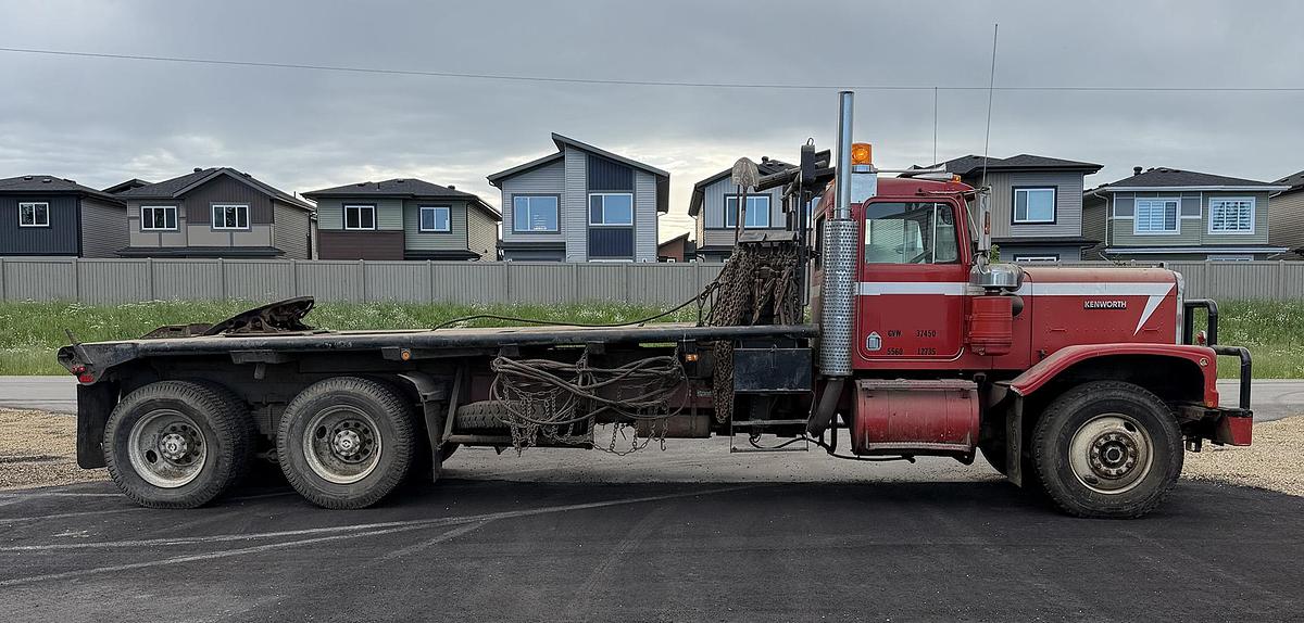 Used 1979 Kenworth LW924 Bed Truck
