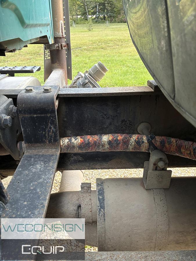 Used 2002 International 7400 SBA 6X4 Potable Water Truck