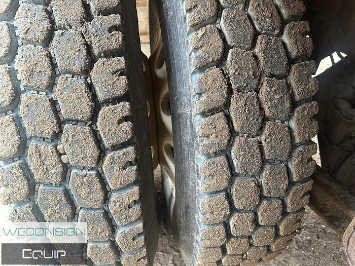 Used 2012 Kenworth T800 DOT Vacuum