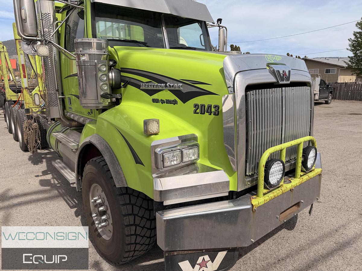 Used 2019 Western Star 4900SA Tri Drive Logging Truck