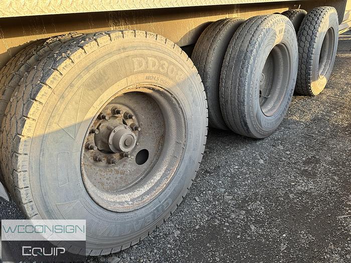 Used 2014 Midland MG38TC3000 Tridem Belly Dump