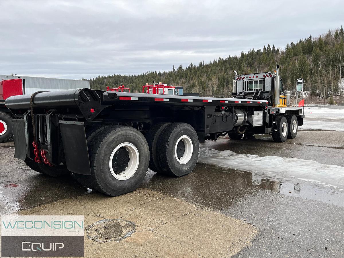Used 2007 Western Star 6900XD 8x8 Bed Truck