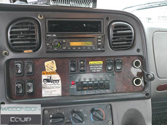 Used 2009 Freightliner M2 Tow Truck