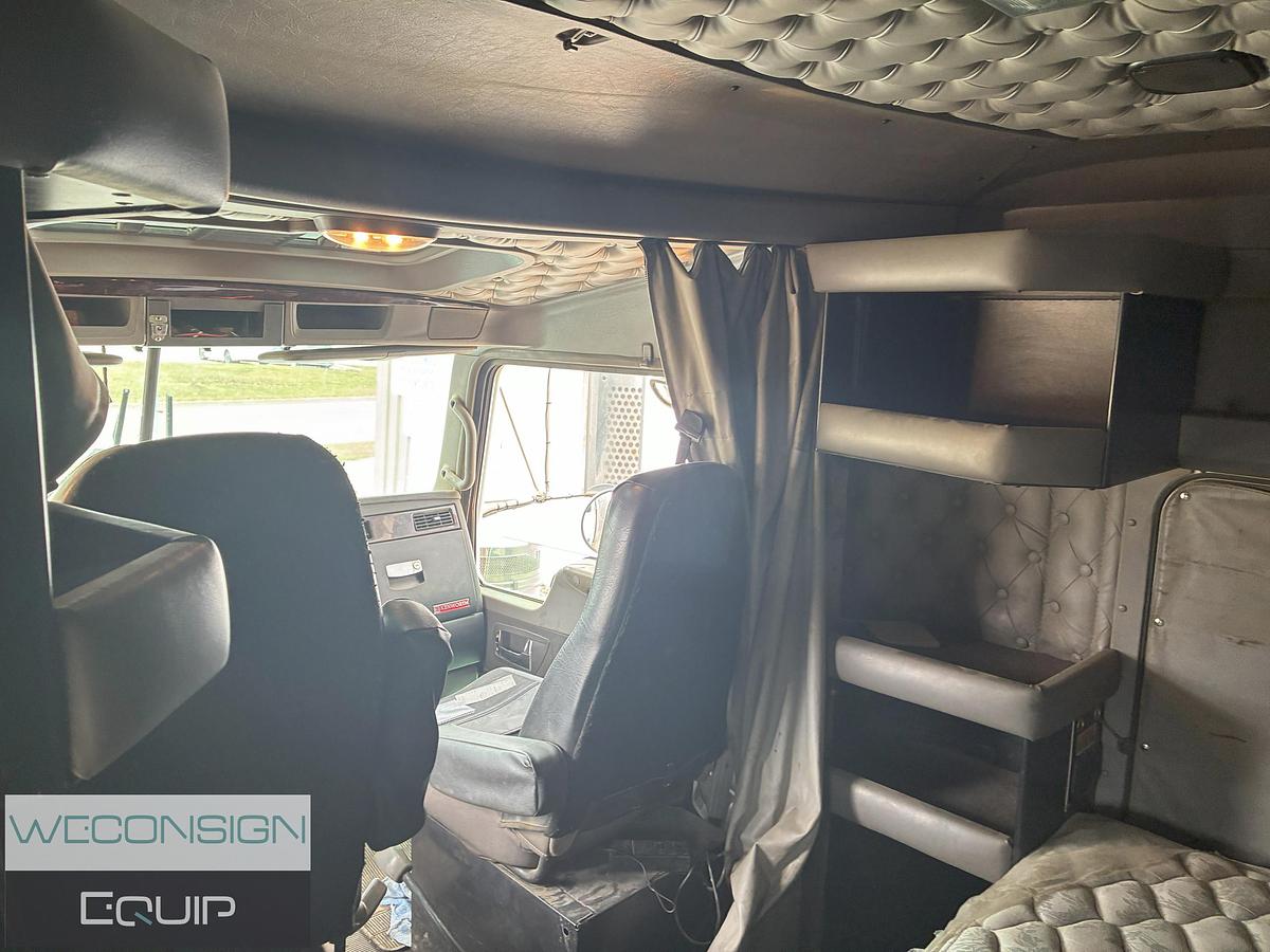 Used 2010 Kenworth SMV01