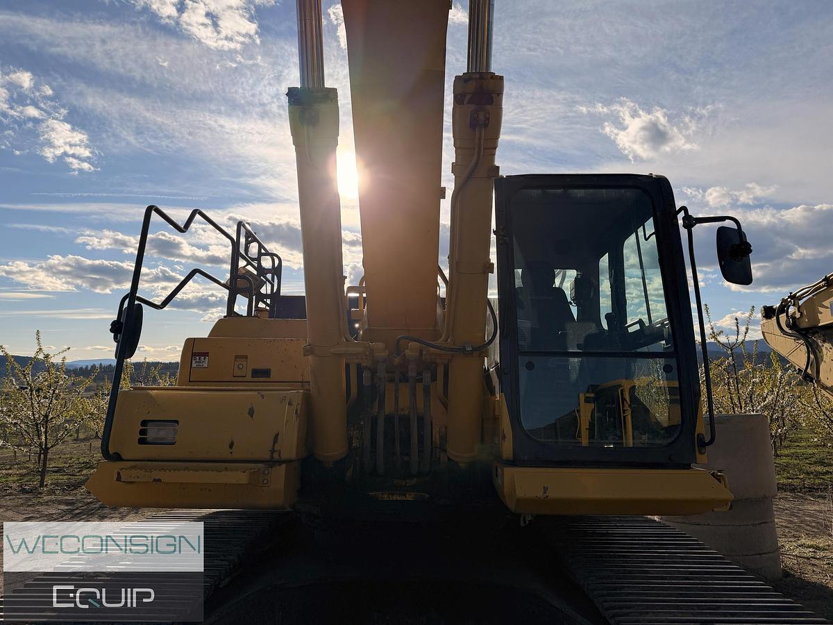 Used 2018 Komatsu PC490LCI-11