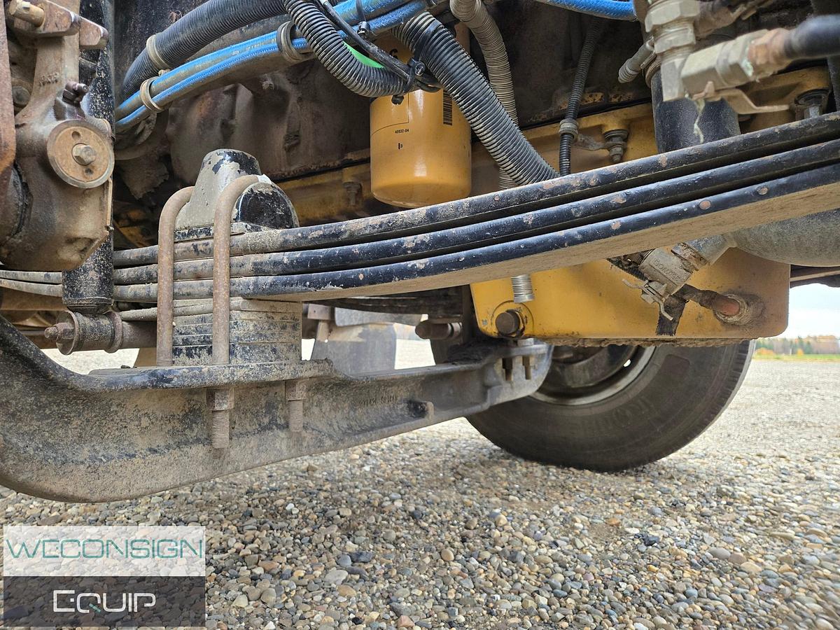 Used 2004 Kenworth T800 Winch Truck