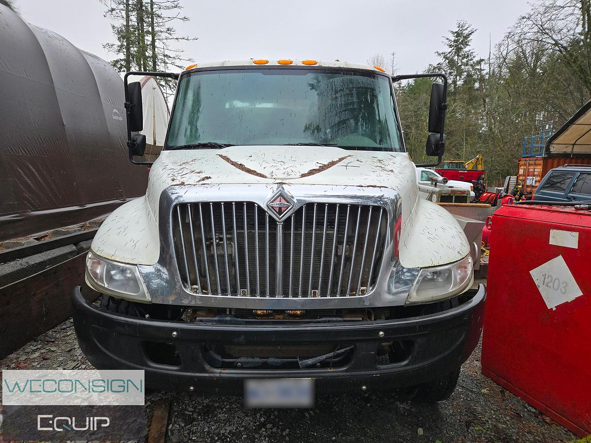 Used 2002 International 4300SBA Service/ Mechanics Truck
