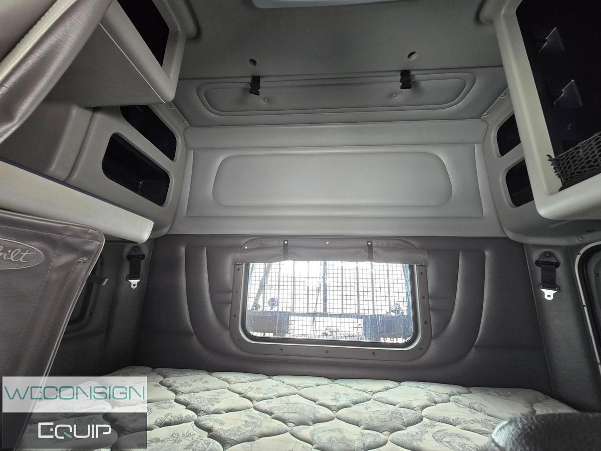 Used 2018 Peterbilt 367 Winch Truck