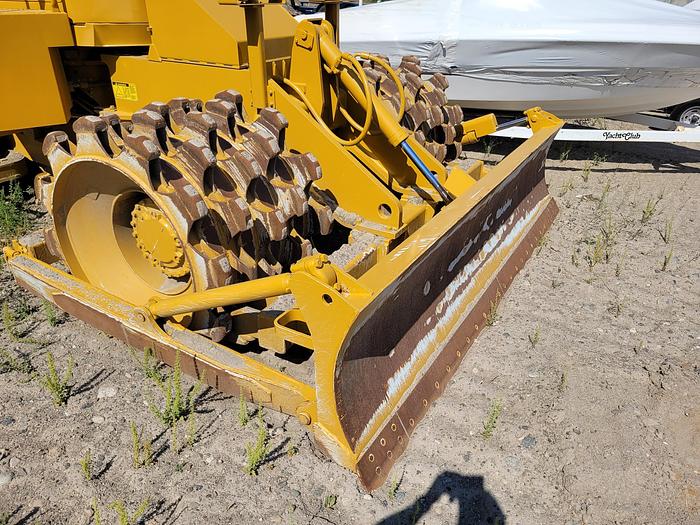 Used 1994 CAT  815B Compactor