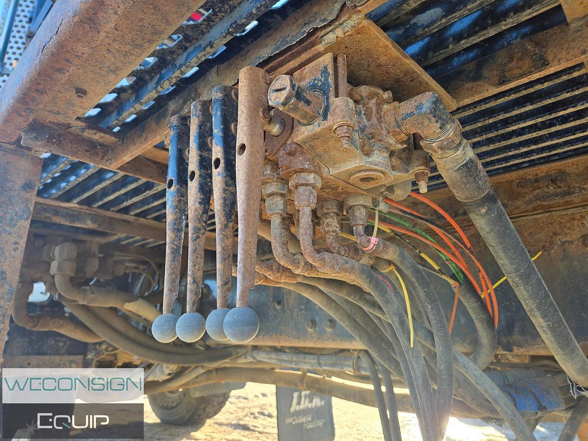 Used 2006 Kenworth C500B Bed Truck