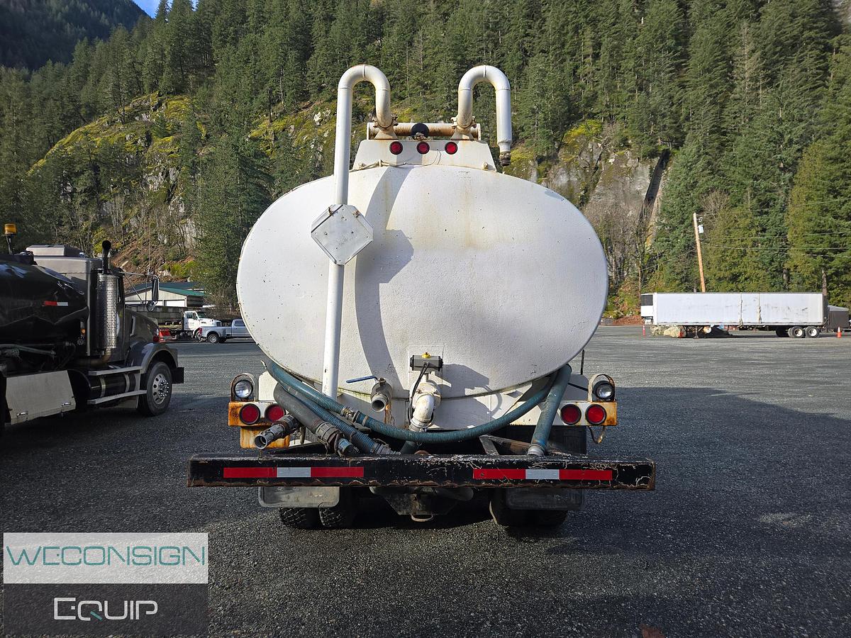 Used 1996 Mack CH613 TA Water Truck