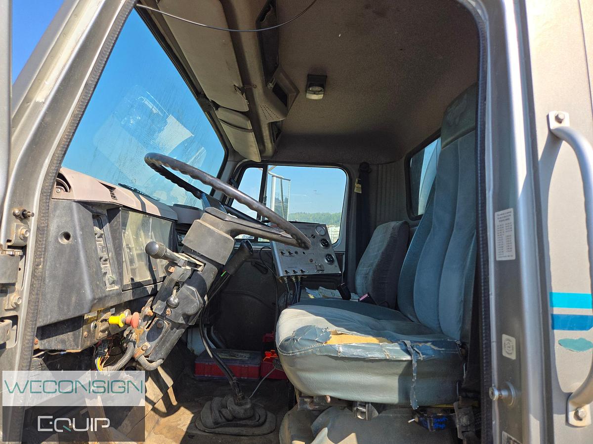 Used 1997 International 4,000 Gallon Water Truck