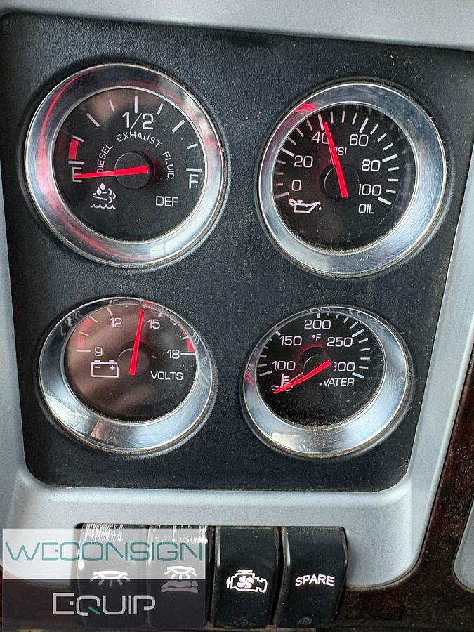 Used 2019 Kenworth T800 Winch Truck