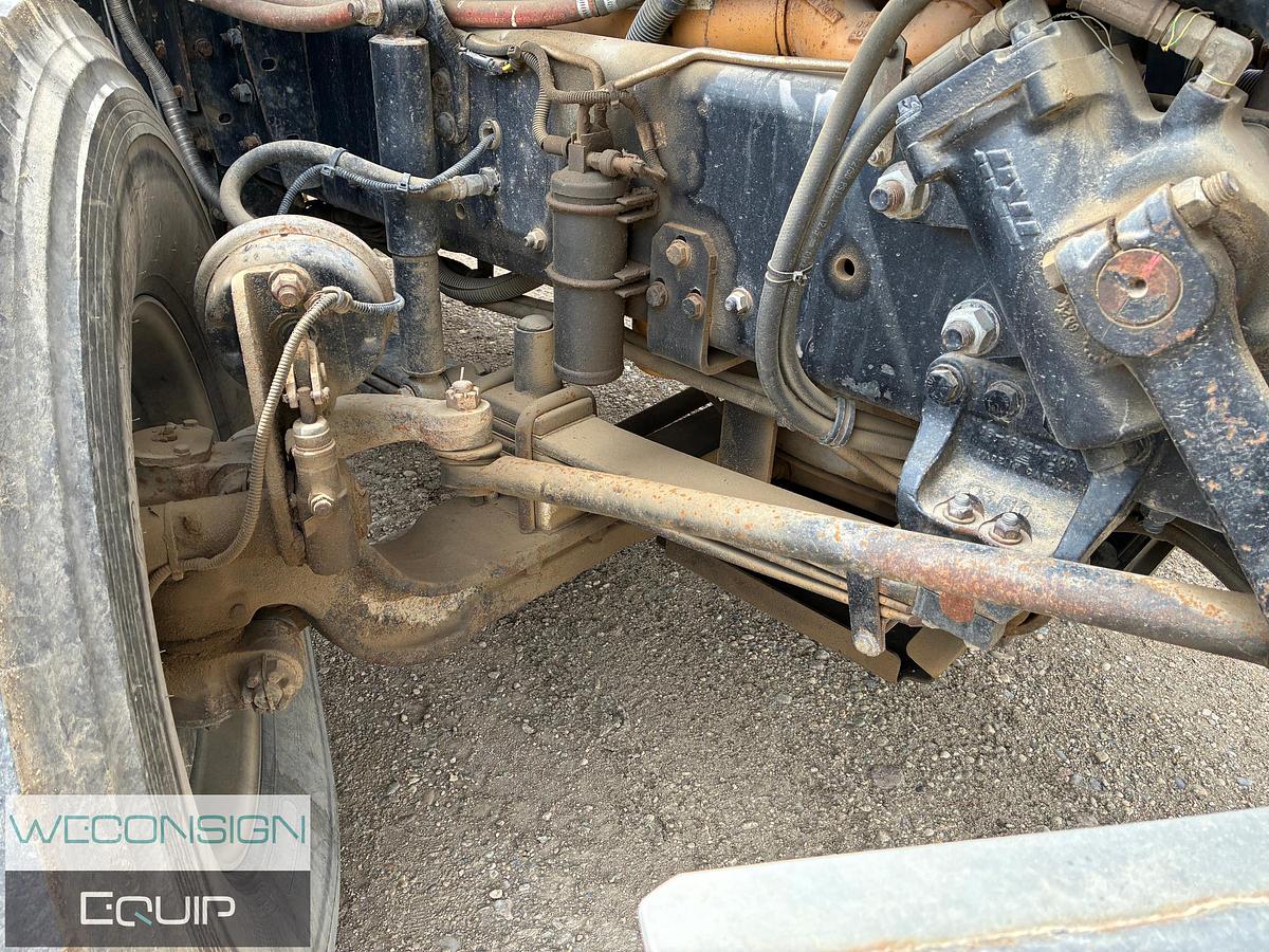 Used 2004 Freightliner FLD120 Snubbing Rig Truck