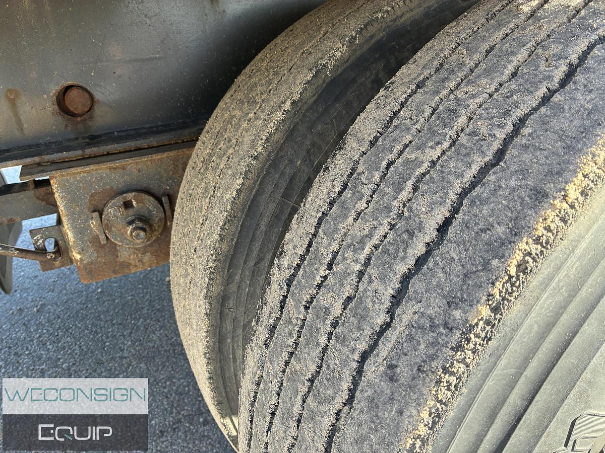 Used 2010 Doepker DC13665-S Step Deck Trailer