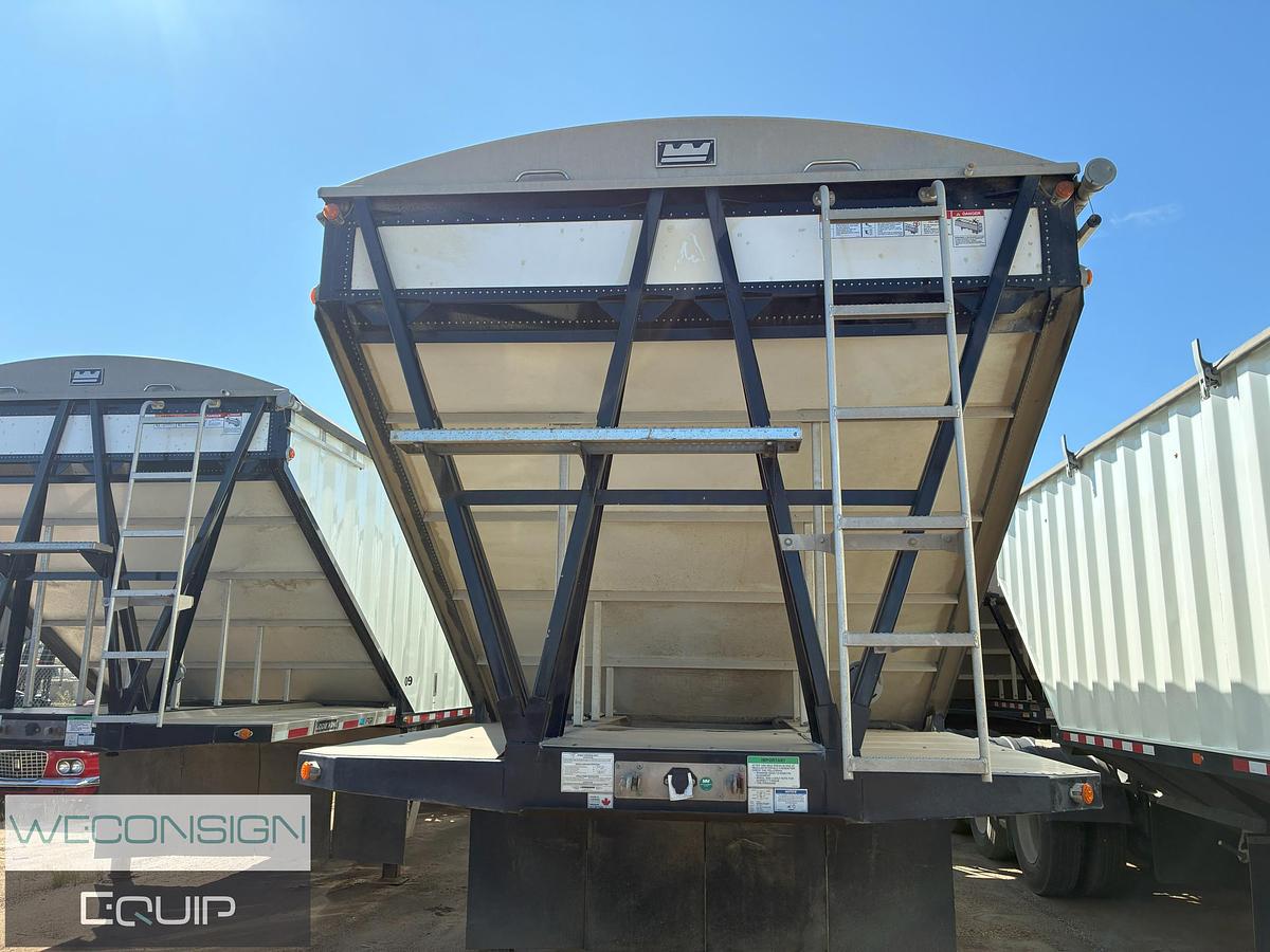Used 2024 Lode King Super B Grain Trailer