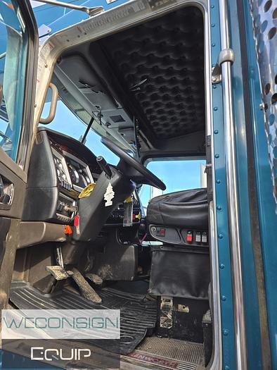 Used 2012 Kenworth Tan Tri