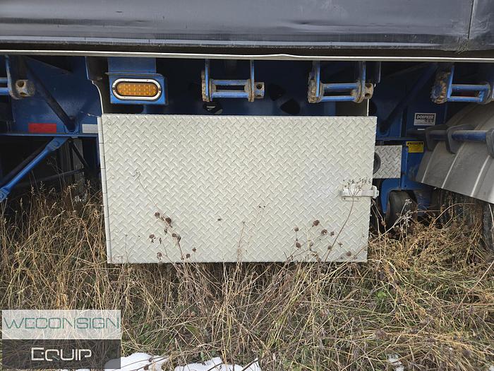 Used 2015 Doepker B-Train Curtainside