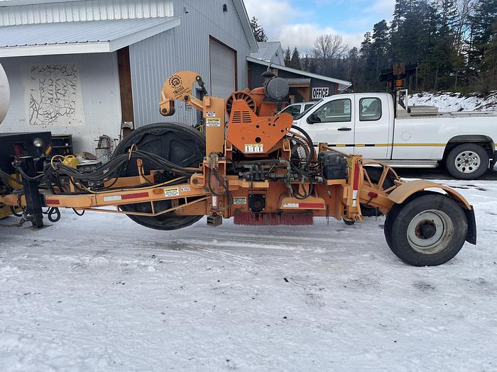 Used 2000 Twin Disk TR-2000  -Rumble Strip Machine