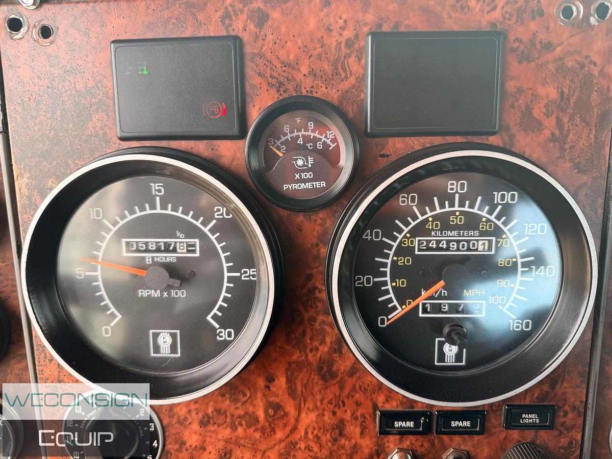 Used 2006 Kenworth C500B Bed Truck