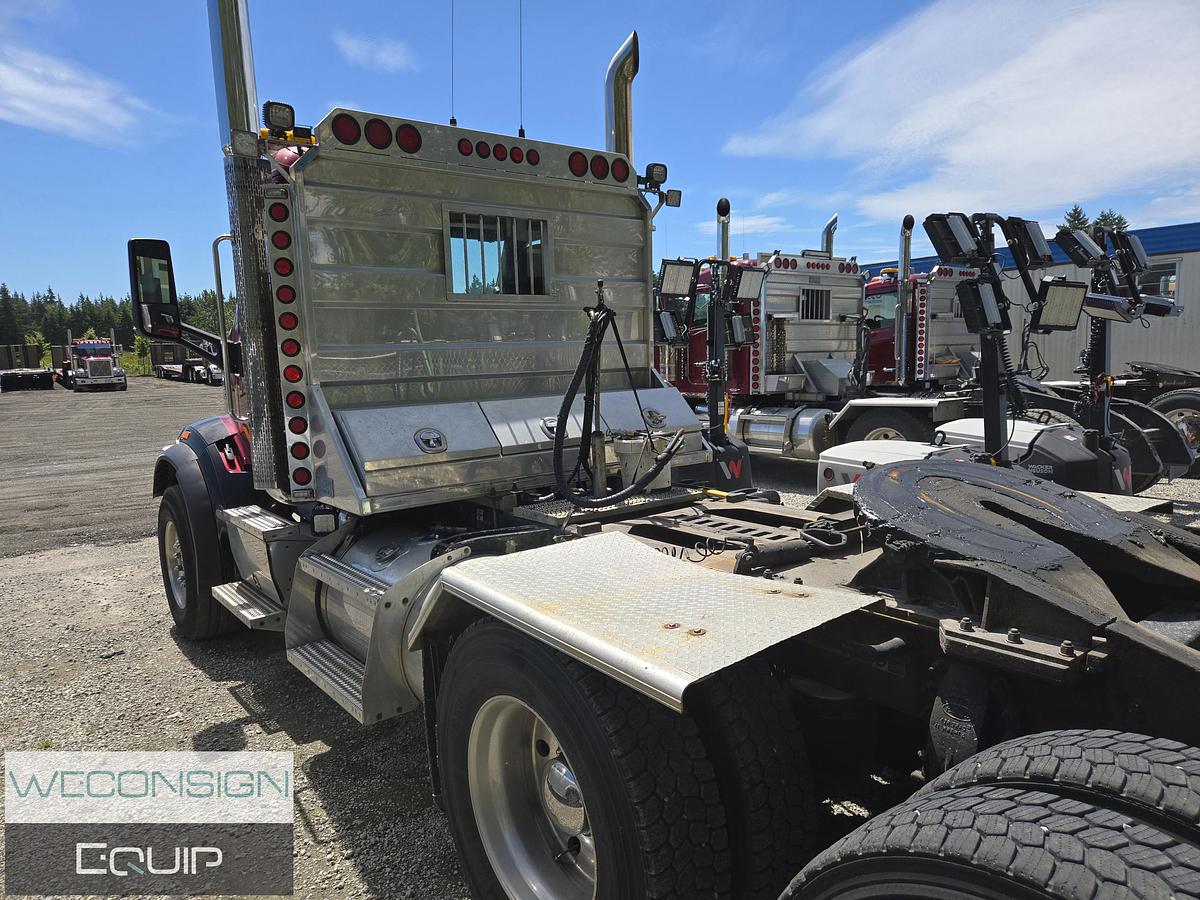 Used 2016 Peterbilt 567