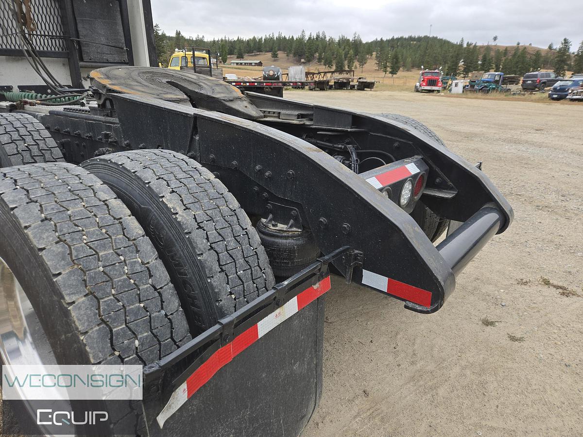 Used 2006 Kenworth W900B Sleeper Truck Tractor