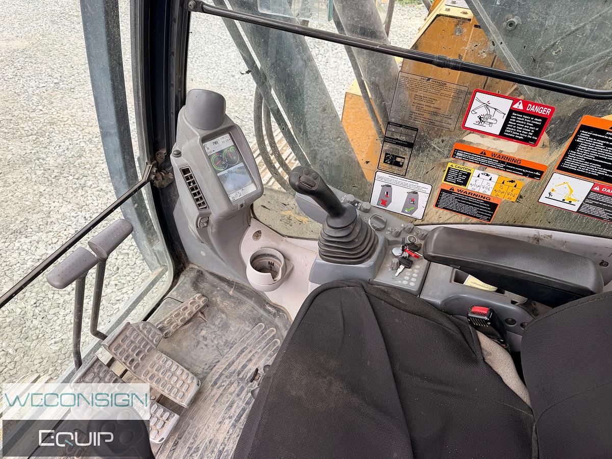 Used 2019 John Deere 245G Excavator