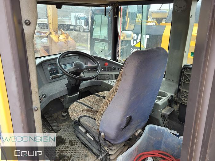Used 2004 Volvo  A25D Articulated-Dump-Truck