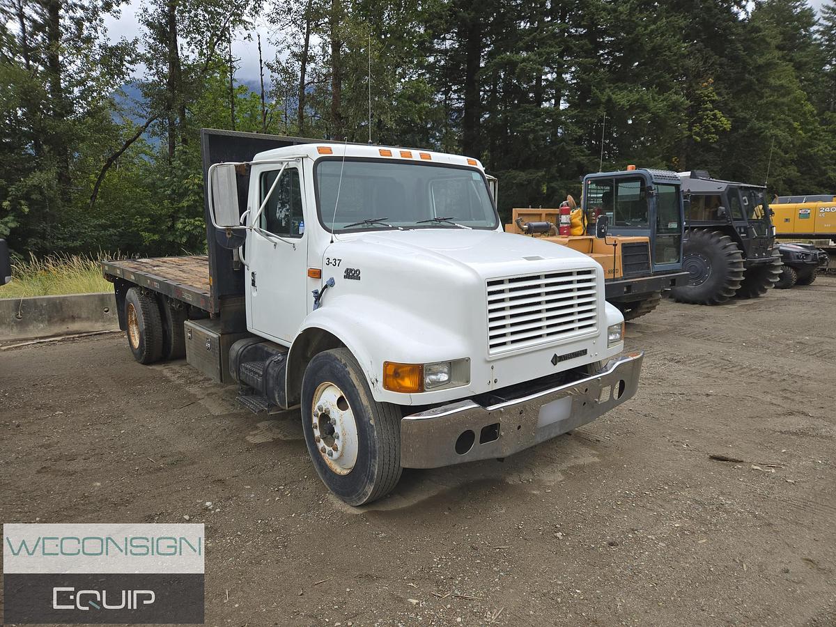 Used 2000 International 4700DT 466E Flat Deck Truck