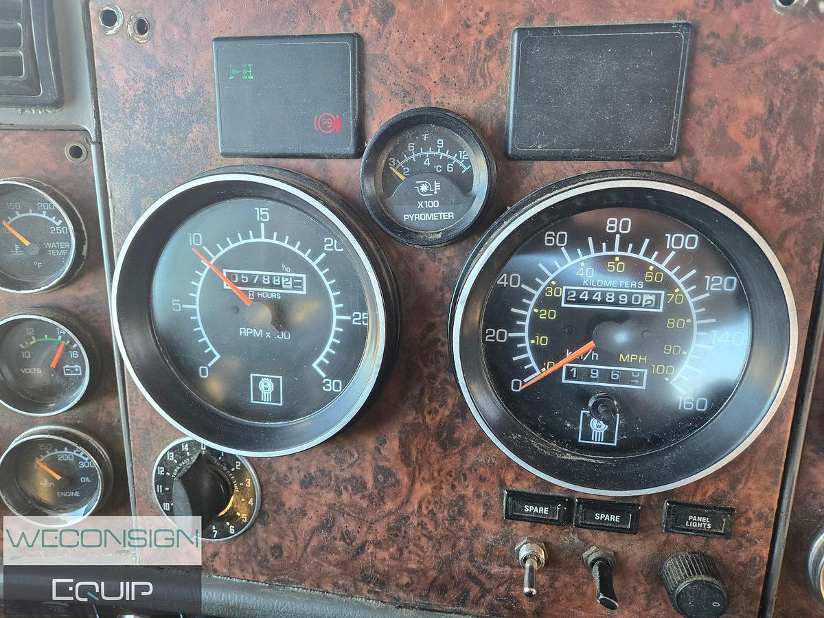 Used 2006 Kenworth C500B Bed Truck