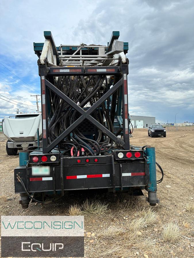 Used 2005 Freightliner FLD120SD Snubbing Rig Truck