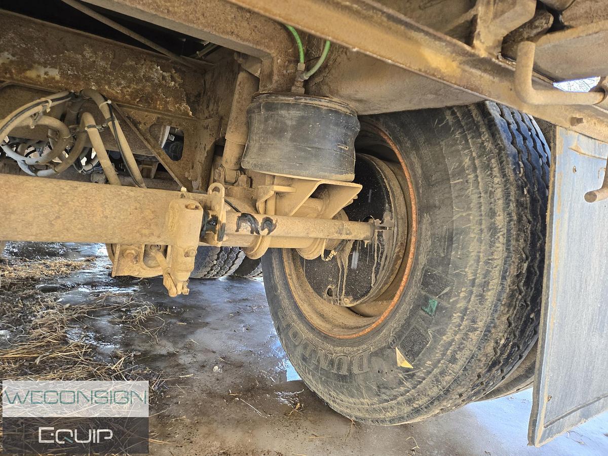 Used 2006 Manac 53' Flat Deck Sliding Axle