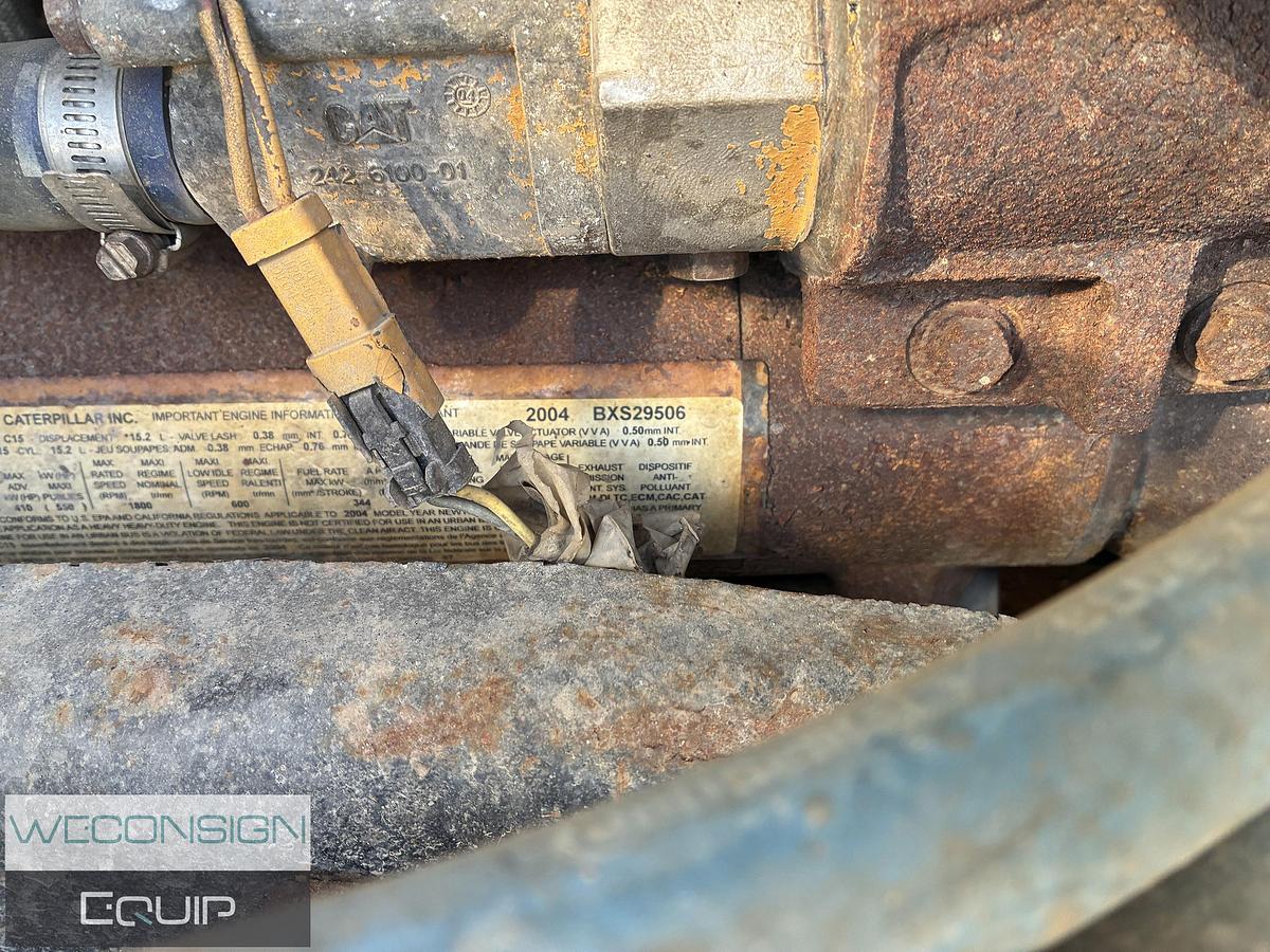 Used 2005 Kenworth T800B Sleeper Winch Truck