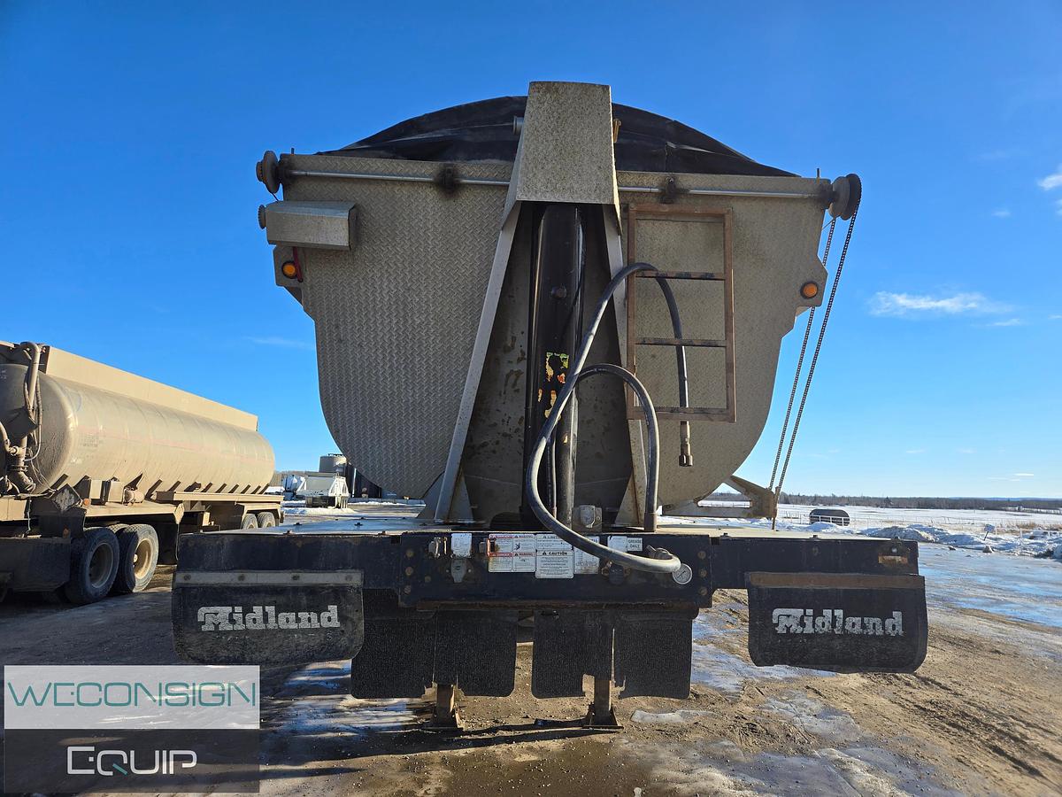 Used 2013 Midland 32'