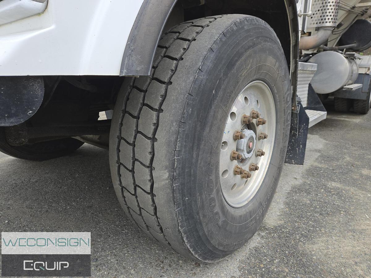 Used 2008 Kenworth T800 Tri Drive Stone Slinger