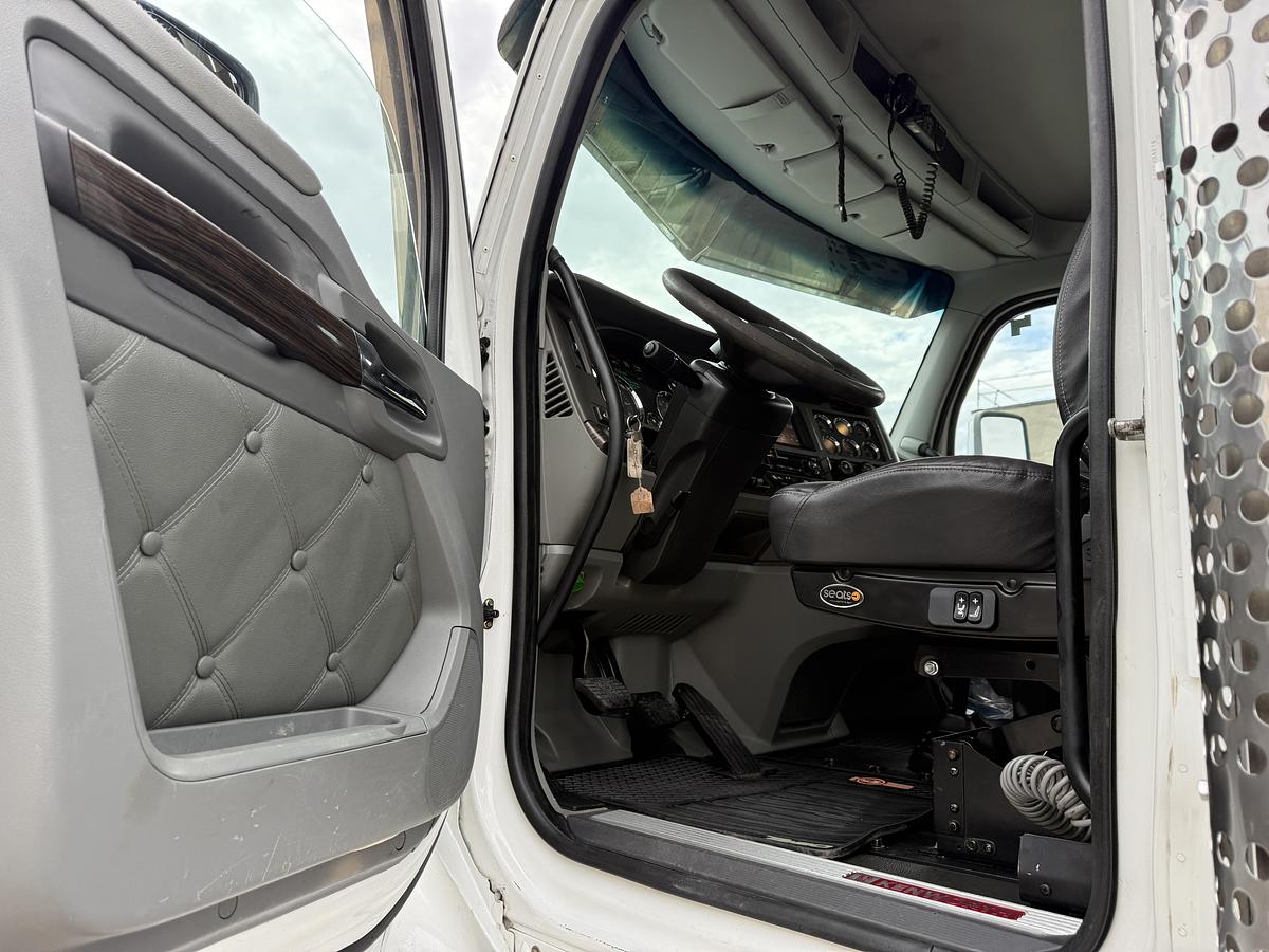 Used 2019 Kenworth T800
