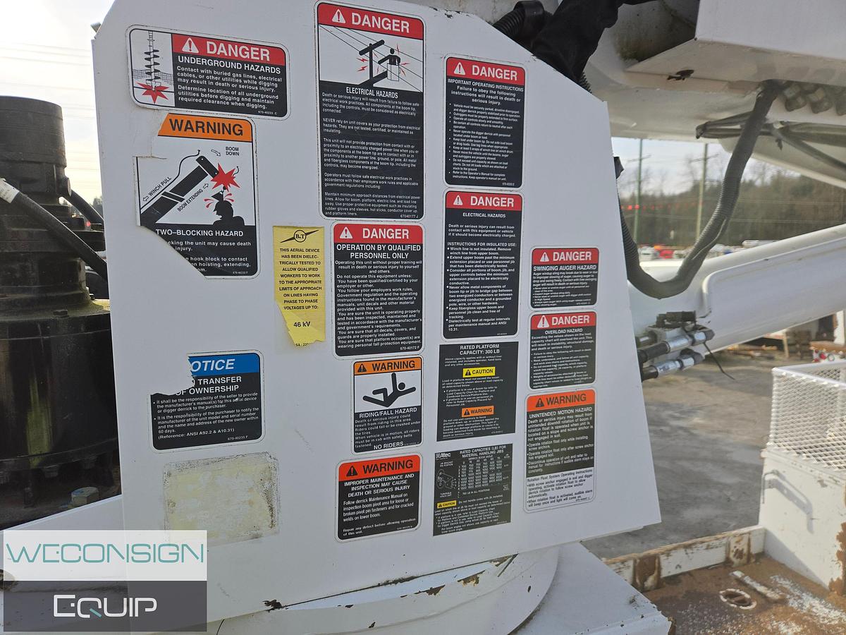 Used 2013 Freightliner 114SD TA Digger Truck