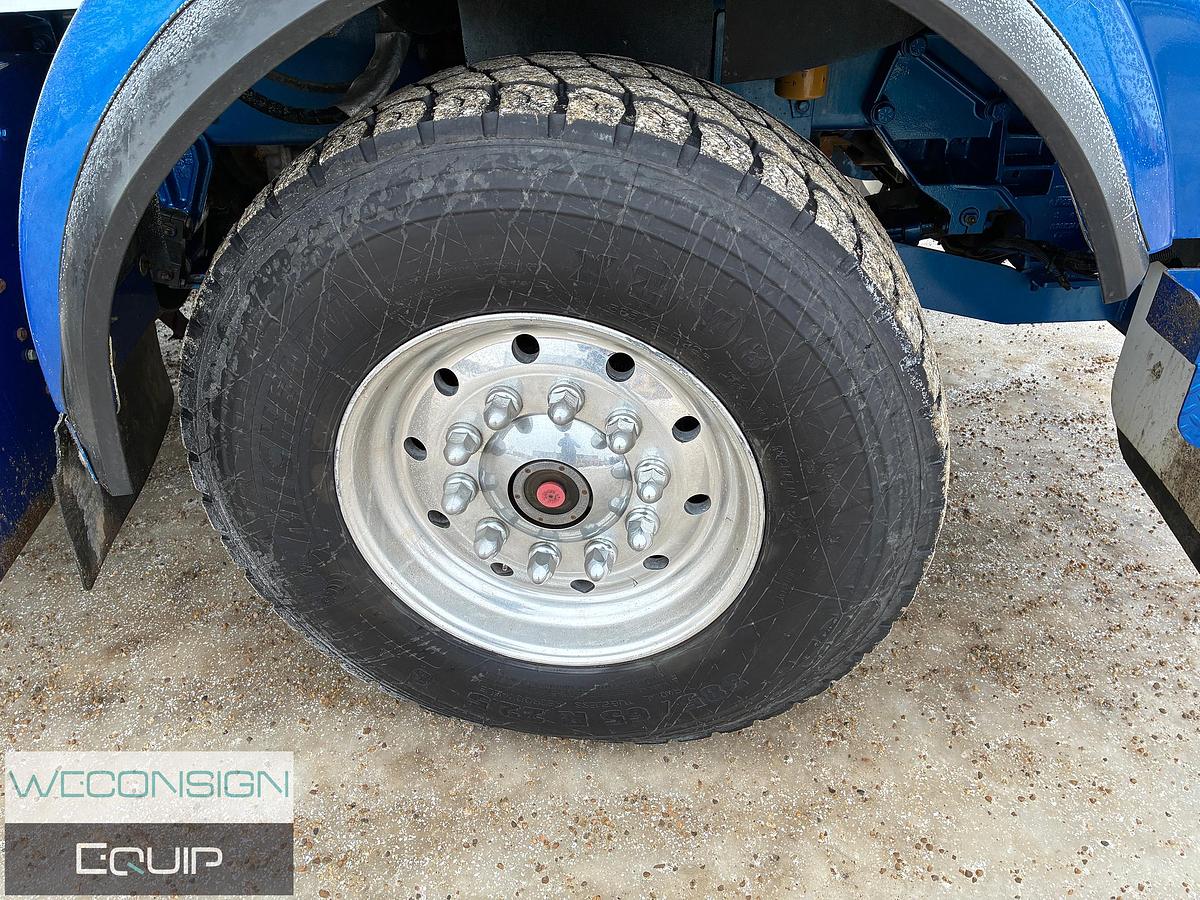 Used 2005 Kenworth T800 Tandem Winch Truck