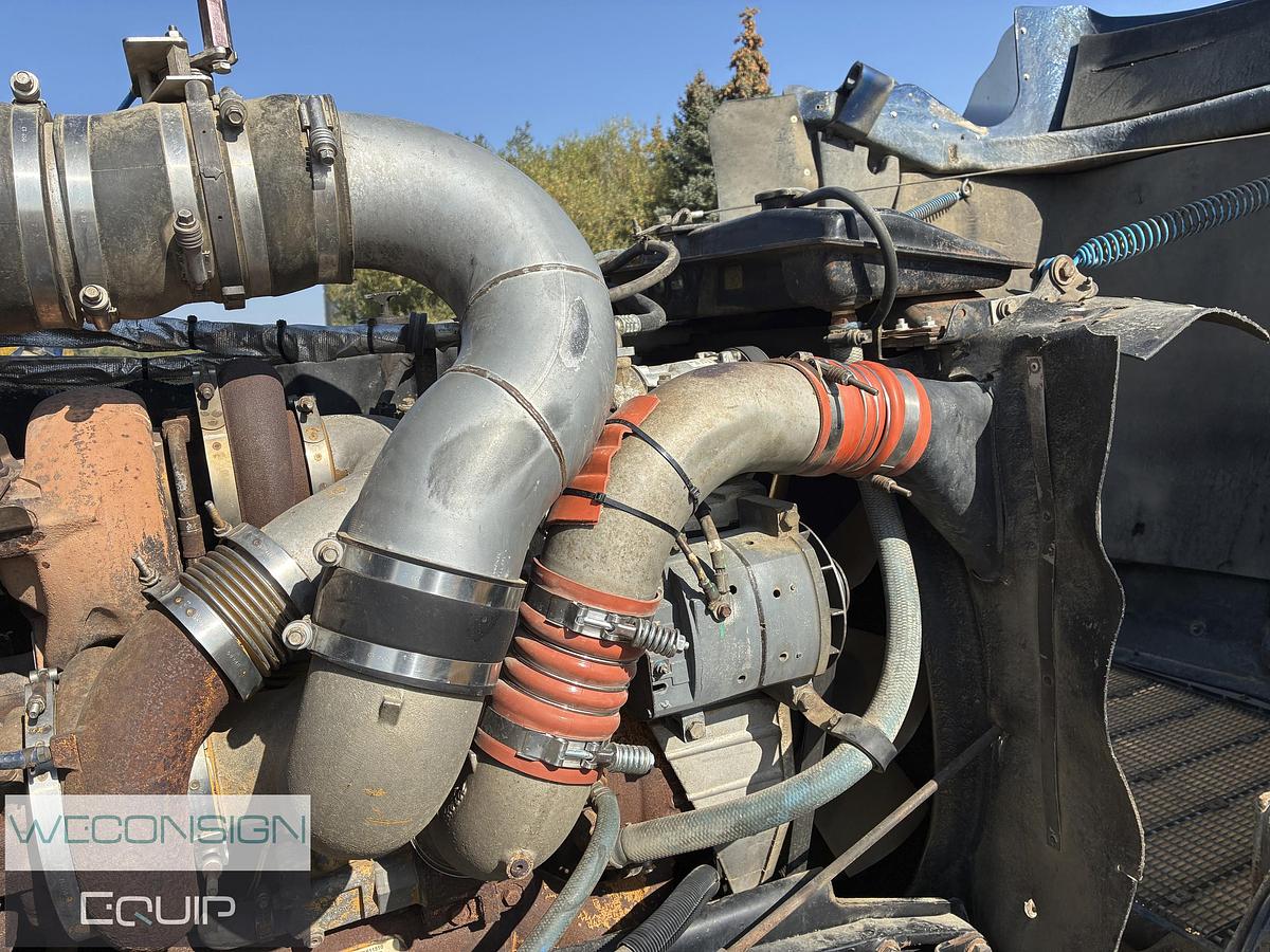 Used 2005 Kenworth T800 Sleeper Tractor