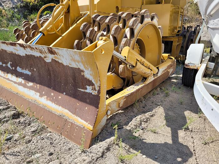Used 1994 CAT  815B Compactor