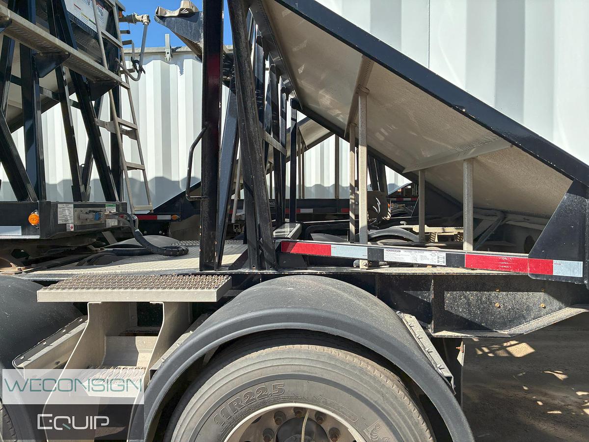 Used 2024 Lode King Super B Grain Trailer
